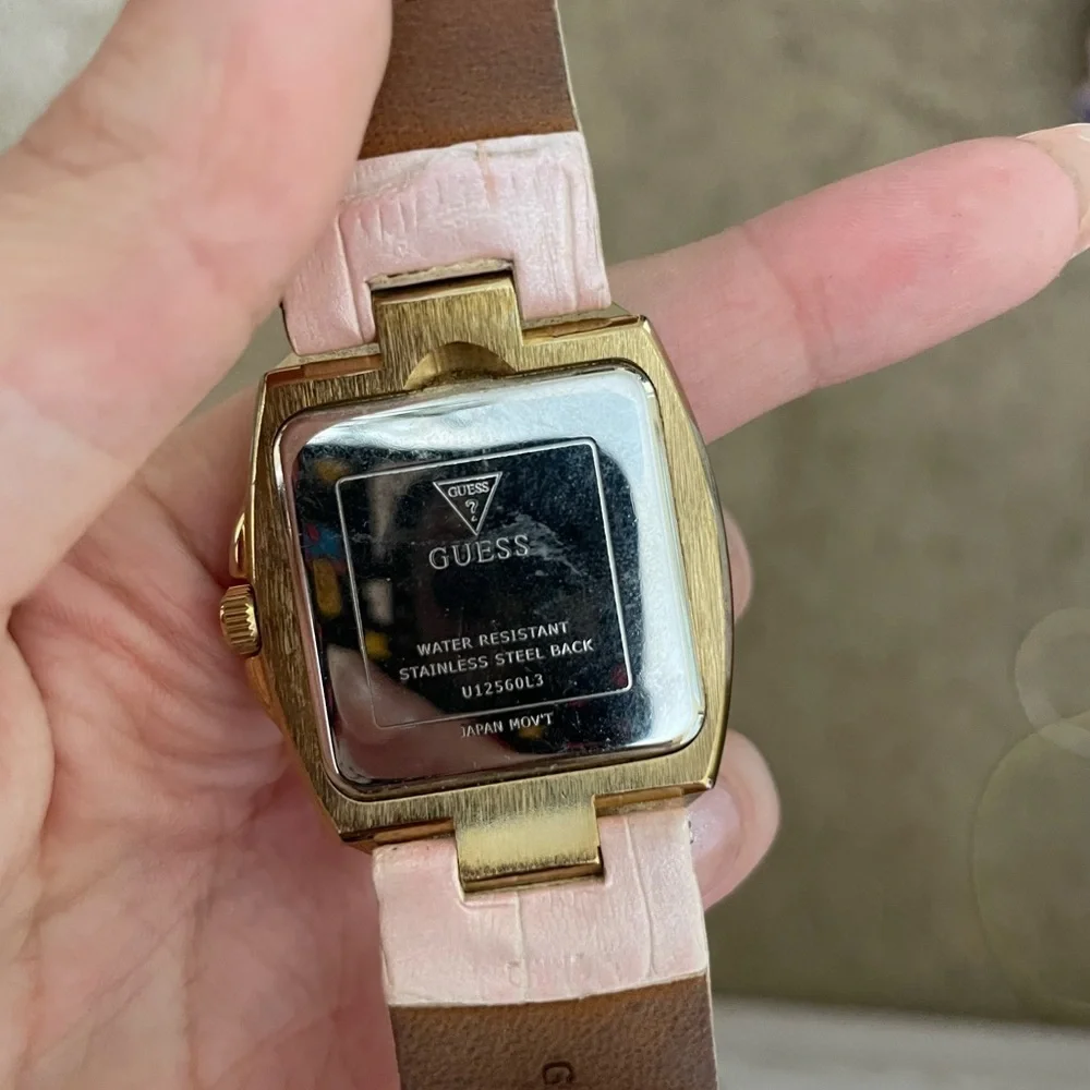 Guess watch needs new batteries